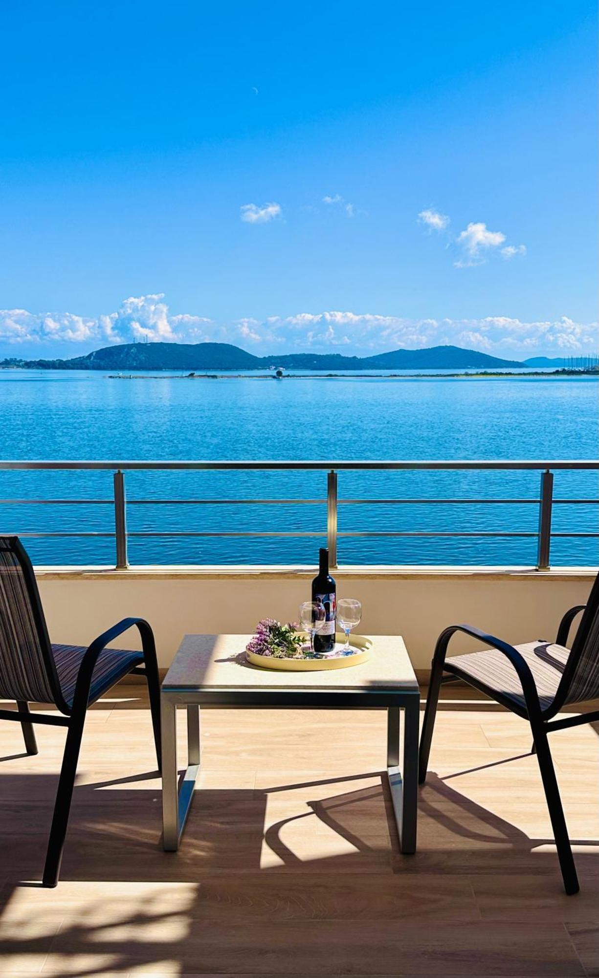 Bluish 3A Appartement Preveza Buitenkant foto
