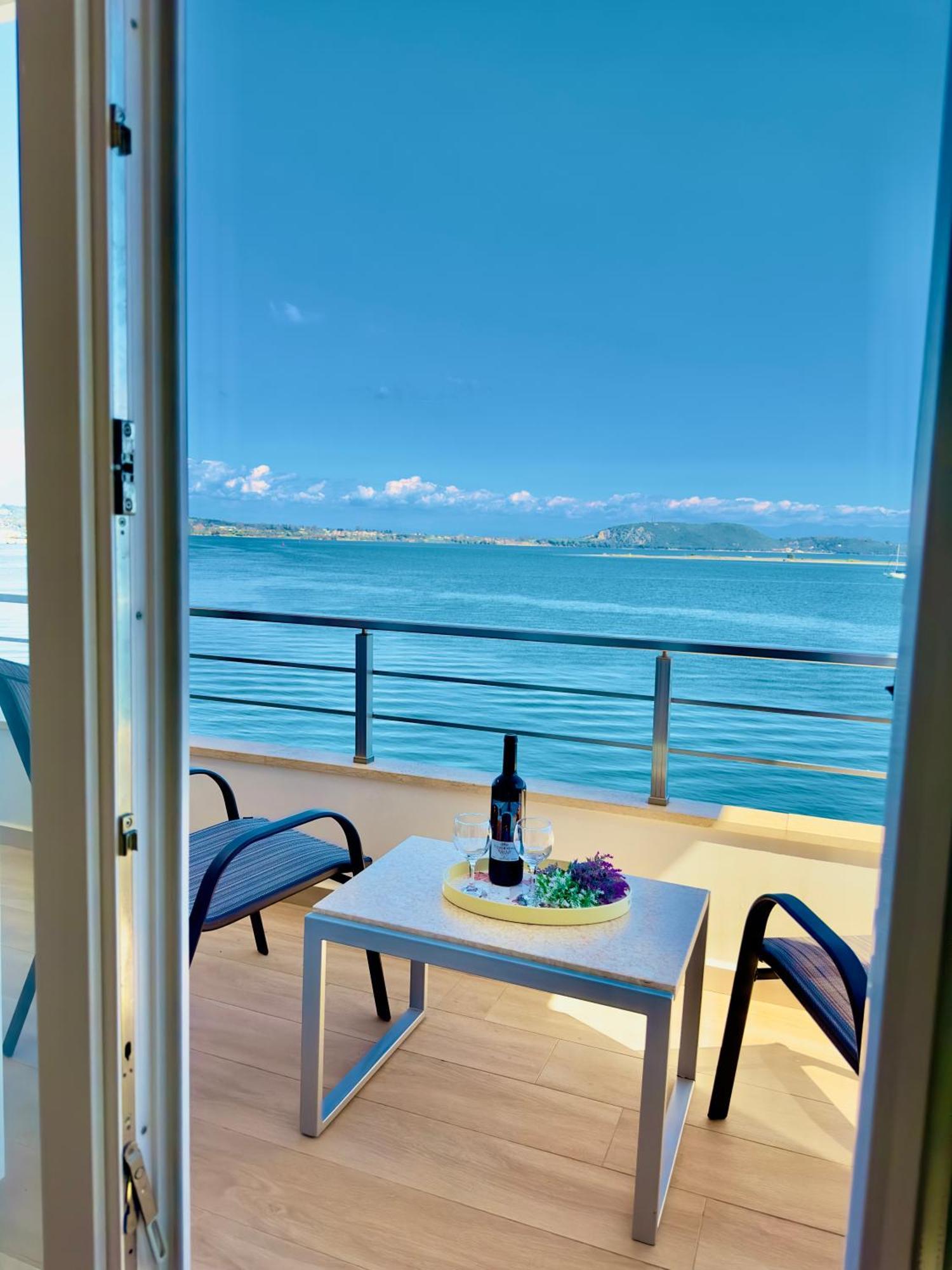 Bluish 3A Appartement Preveza Buitenkant foto