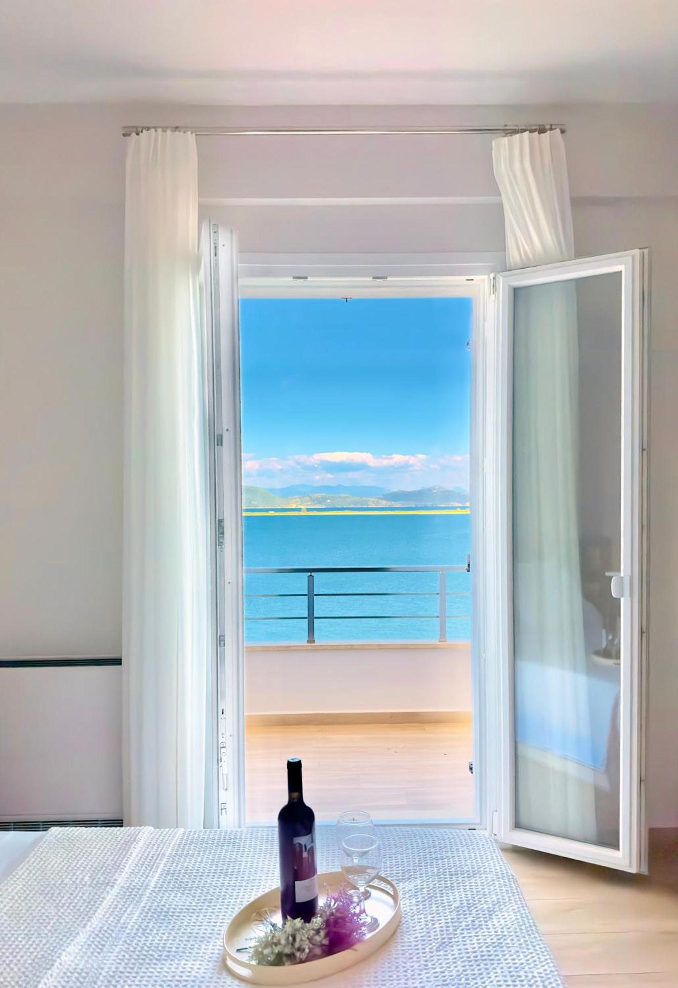Bluish 3A Appartement Preveza Buitenkant foto
